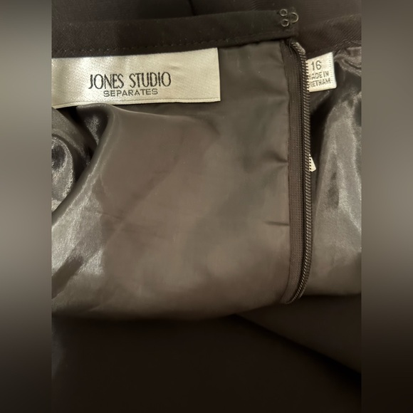 Jones Studio Elegant Black Pencil Skirt - Picture 6 of 6